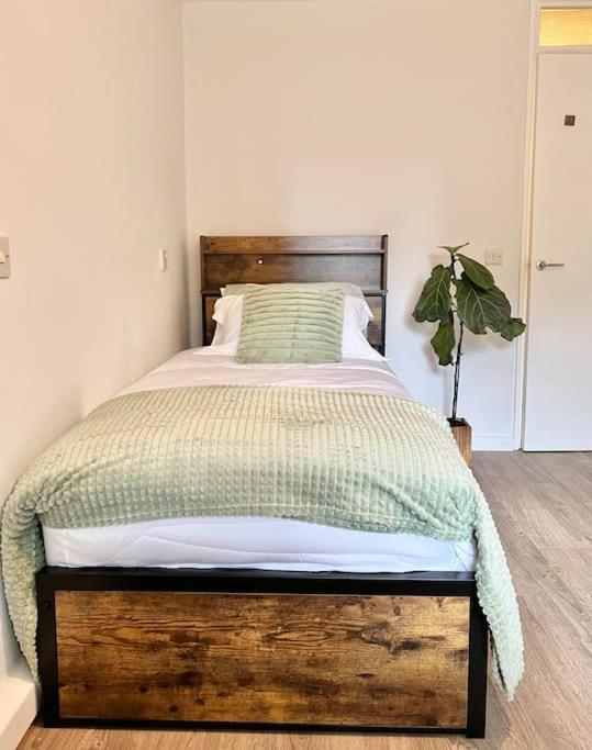 Gorgeous Flat 10 Min Walk To Stadium Free Parking 런던 외부 사진